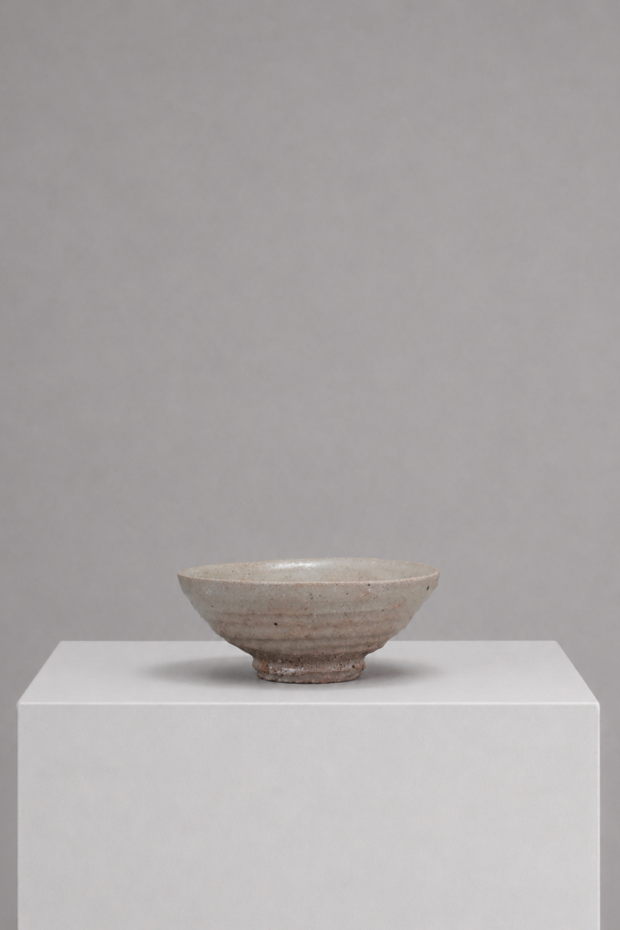 Karehagi Chawan by Yasumoto Kajihara — front profile