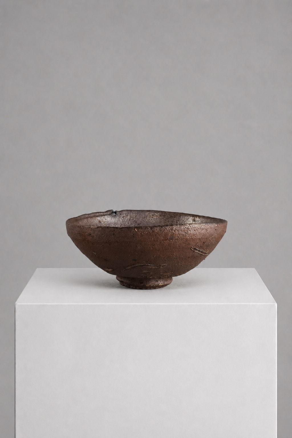 Shizenyū Chawan by Koie Ryōji — interior view