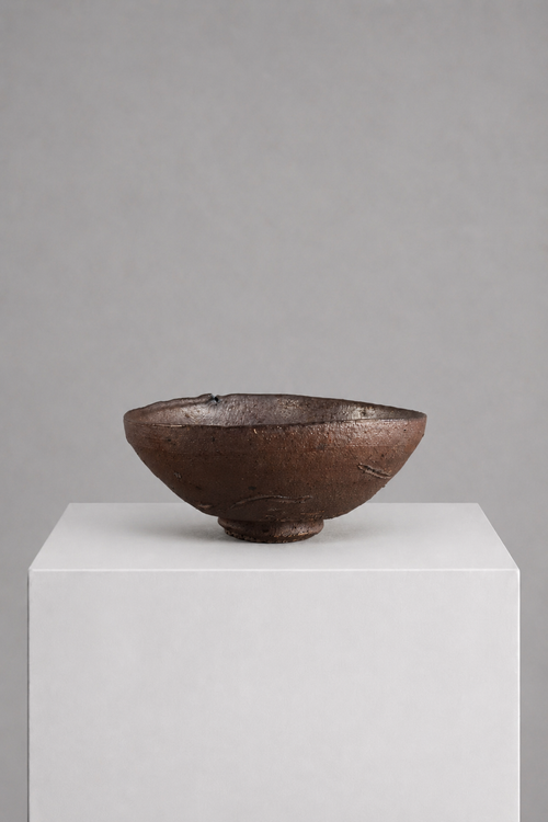 Shizenyū Chawan by Koie Ryōji — interior view