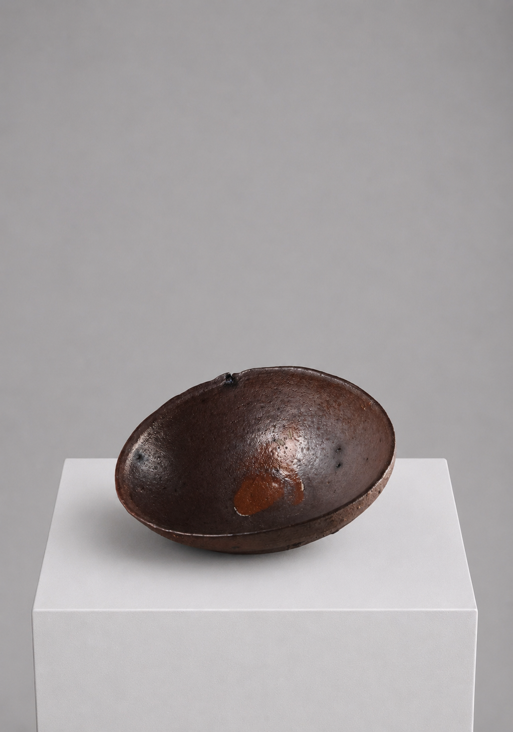 Shizenyū Chawan by Koie Ryōji — side profile